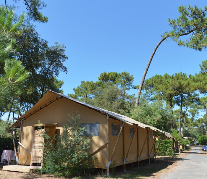 Camping Les Pins Oleron Banner 0