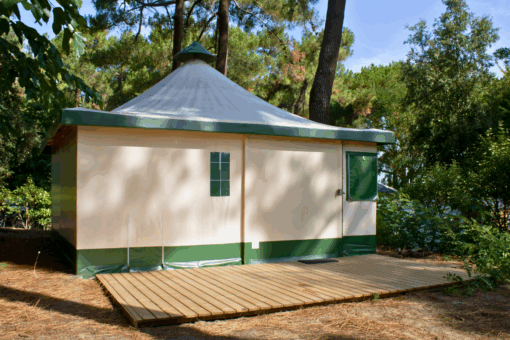 Antigua Lodge-Zelt auf dem Campingplatz Les Pins D'Oléron