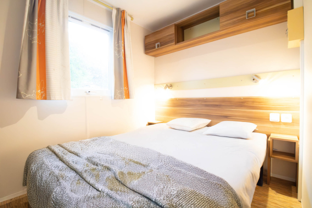 Mobil Home Curacao Chambre Parentale Camping Les Pins Doleron