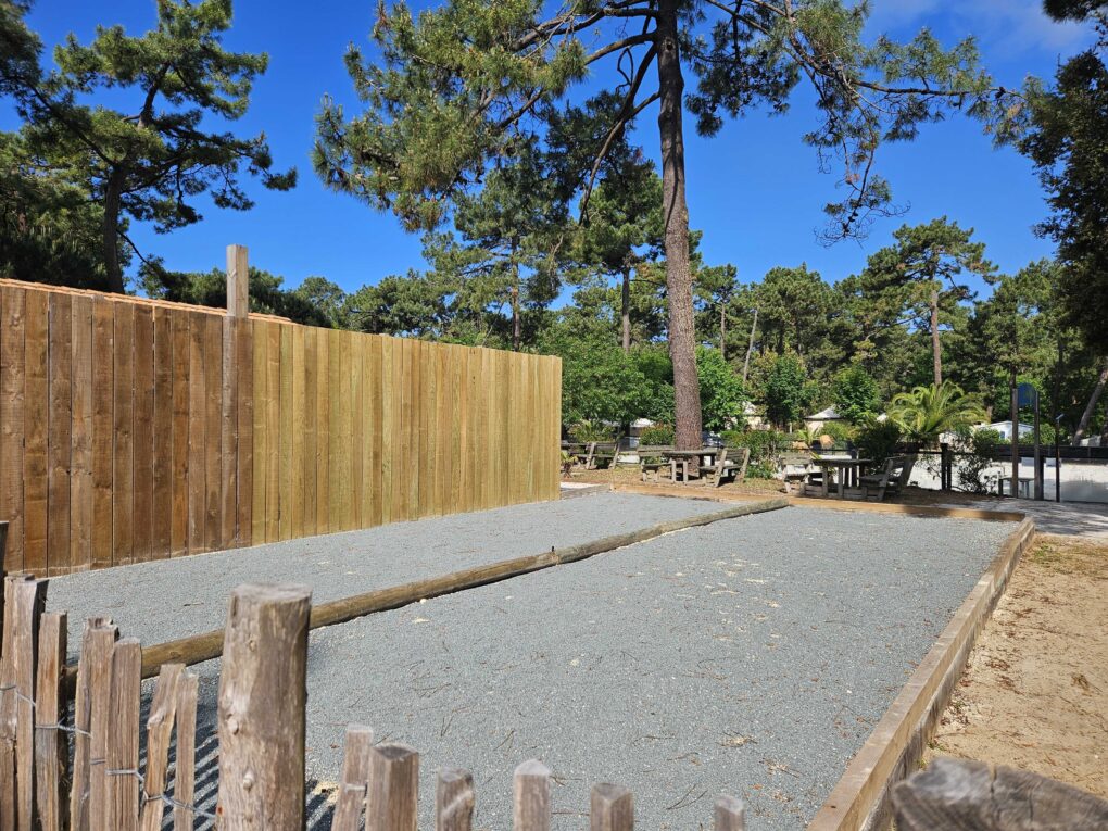 Terrain De Petanque Les Pins D Oleron